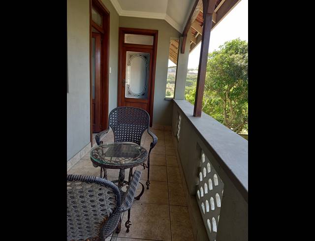 9 BEDROOM HOUSE FOR SALE IN UMTENTWENI
